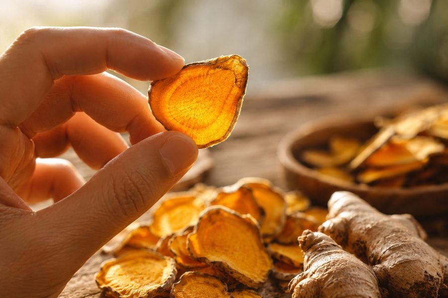 Tranche de curcuma déshydratée à basse température